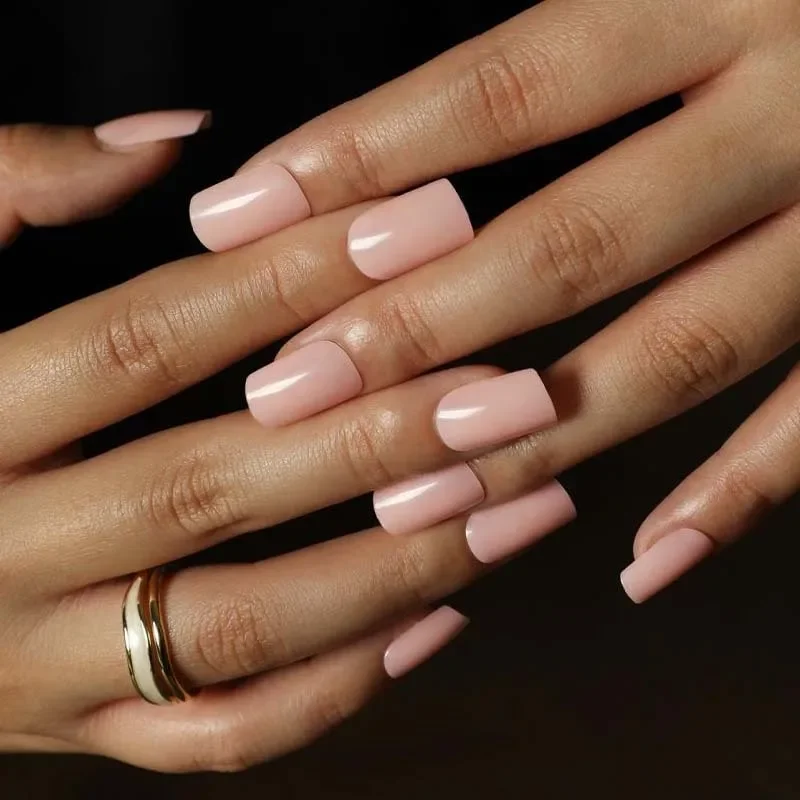 24-Piece Set of Simple White Press-On False Nails