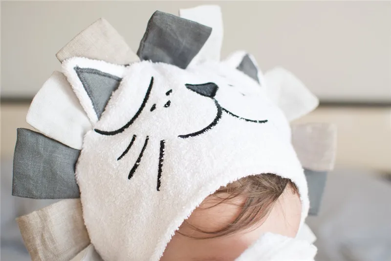 Cartoon Baby Bath Towel Hooded Cotton Bathrobe Infants Towel For Swimming Poncho Newborn Baby Bathrobe Infant Babys Stuff