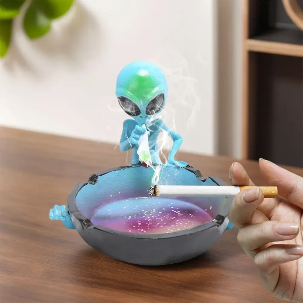 Alien Creative Ashtray Outdoor Ash Tray Cool Ashtrays Home Ashtray for Home Office Ornament Gift