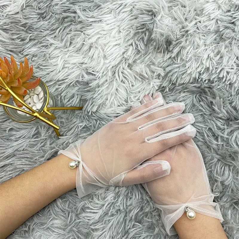 Рисунок 2 - Женские перчатки