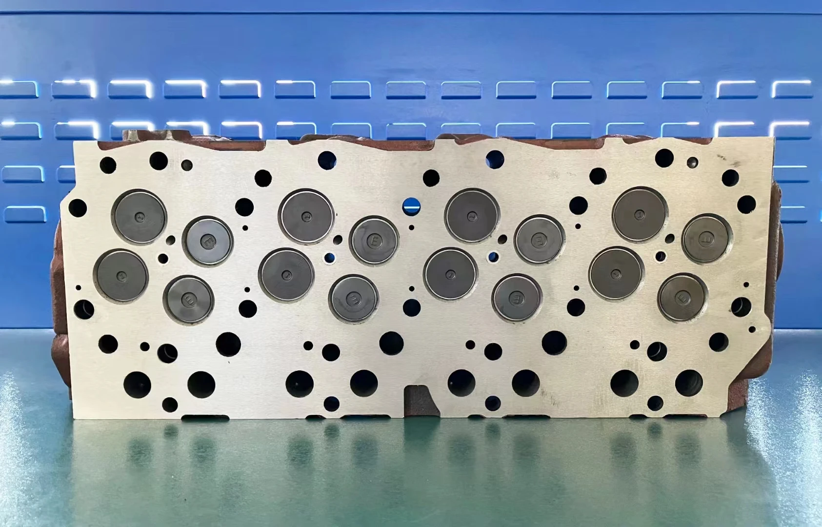 11101-78221 Complete Cylinder Head For Toyota Coaster 4.0 D