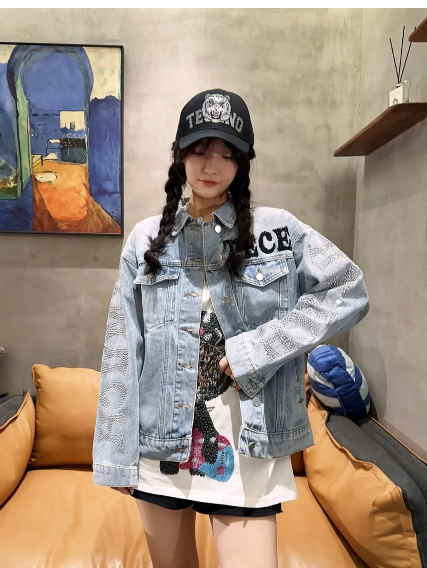 Women's 2023 New Denim Coats Fashion Embroidery Rhinestone Feminine Denim Jackets Long Sleeve Single-Breasted Outerwear Jeans