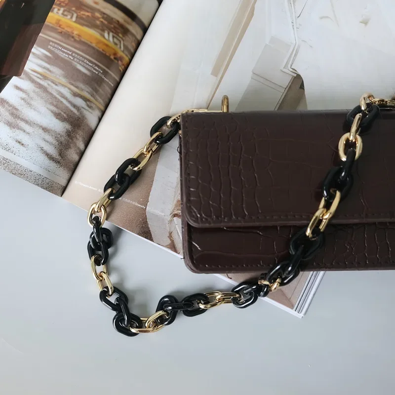 Neue Mode Frau Handtasche Zubehör Ketten Weiß Schwarz Harz Telefon Kette Metall Strap Frauen Nette Kupplung Schulter Geldbörse Zubehör