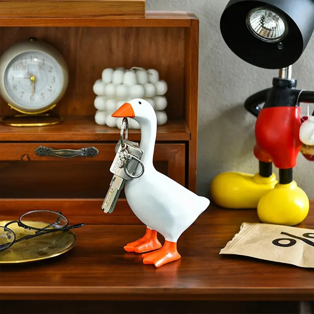Cute Duck Statue Key Hanger Resin Goose Duck Statue Sculpture Funny Office Desk Decor Housewarming Gifts for Women Men: 3 - 5 Days Free Delivery Only UK