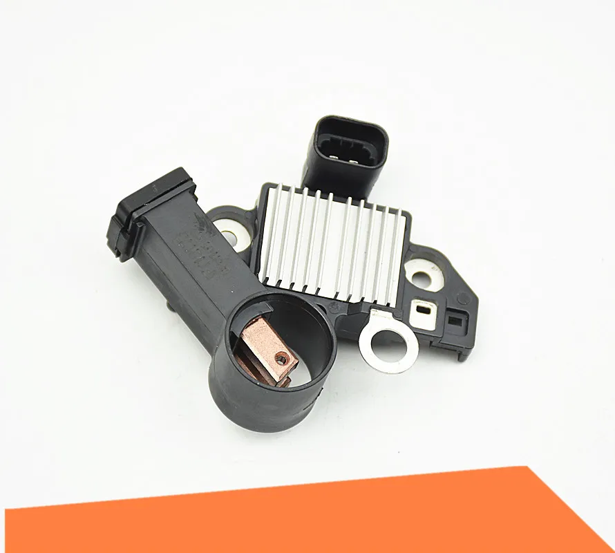1pcs For Chevrolet CRUZE Buick Excelle 1.6 1.8 Generator Regulator