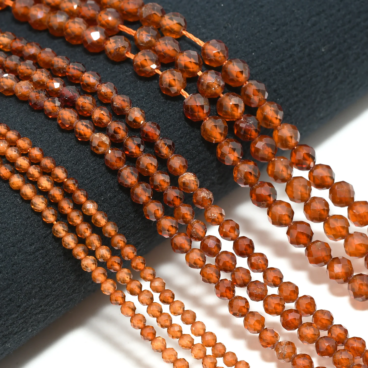 Perles Naturelles Grenat Grossulaire Facettées 2-3 Mm - Rondes - Pour Fabrication De Bijoux DIY (12 Pouces)