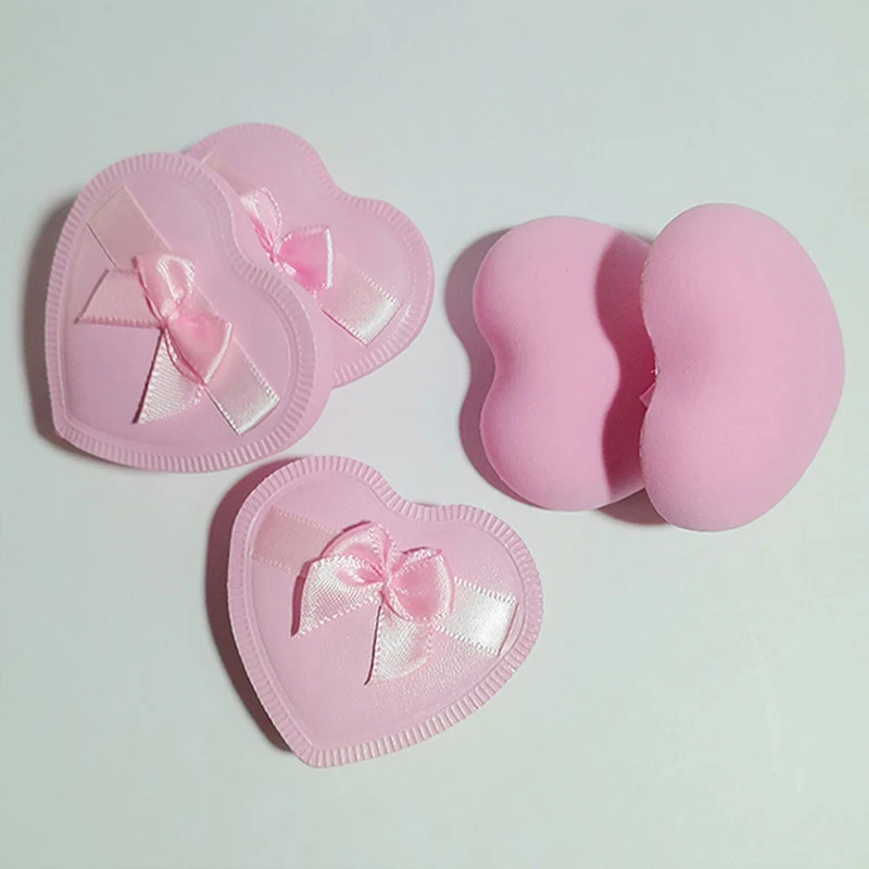 5 Stück Make-up-Puderquasten mit Herz-Schleife, die sich in trockenen und nassen Kombinationen verwendet werden kann. Zuckerwatte-Luftpolster-Puderquaste – Detail 2