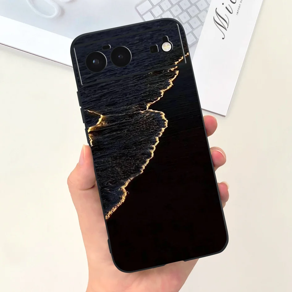 Astronaut-Themed Shockproof Silicone Case - Cute and Durable Cover