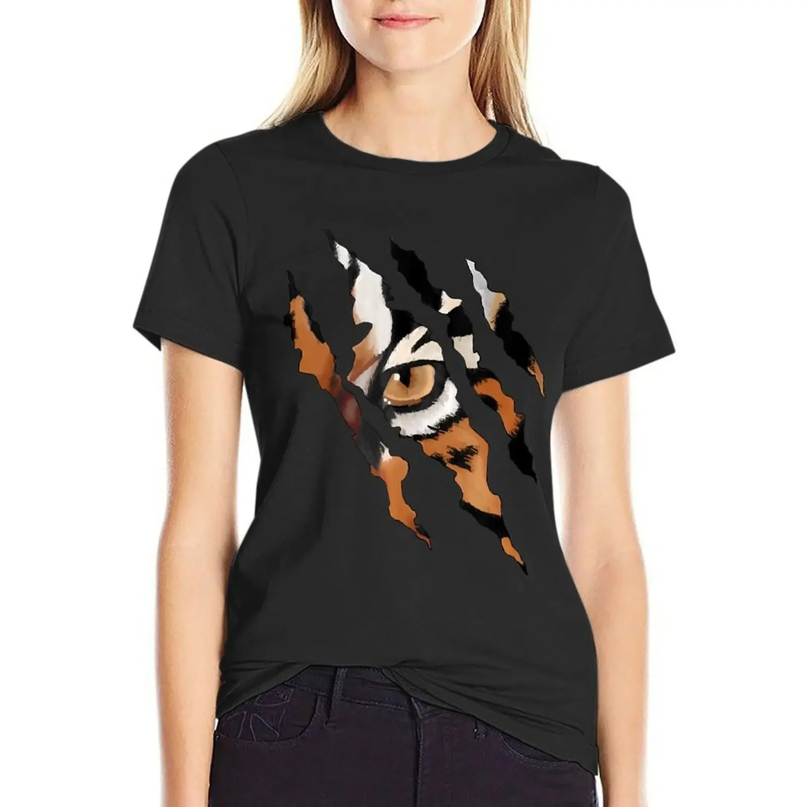 

Fearless Tiger Cat Eye Claw Silhouette T-shirt oversized korean fashion Women's clothing