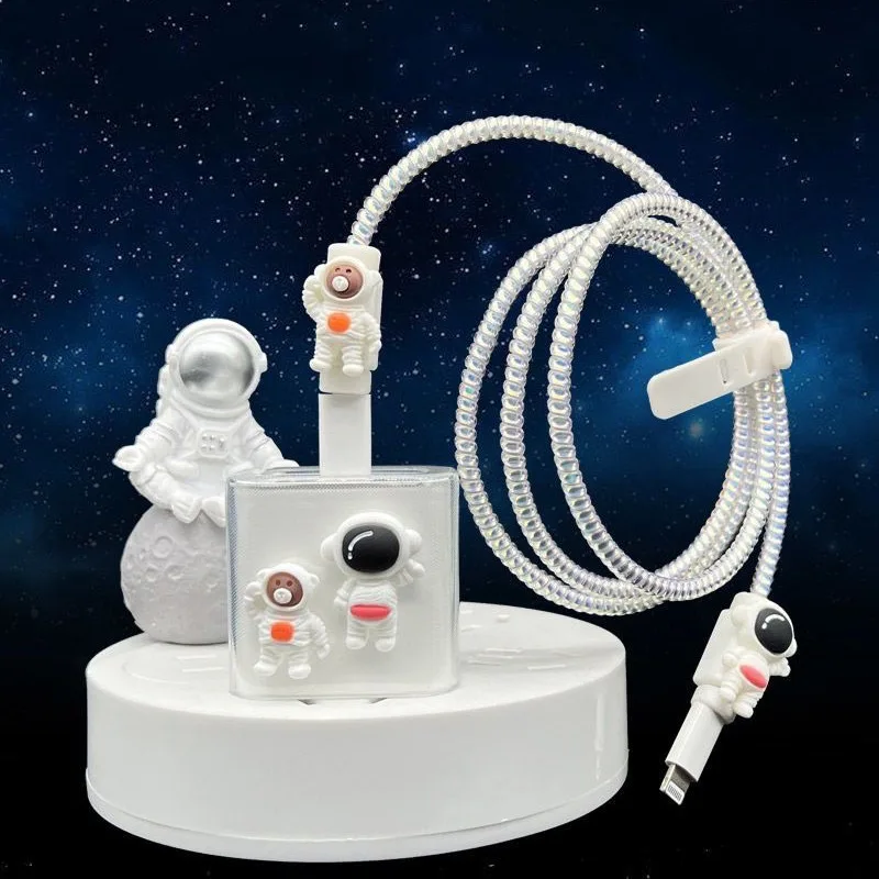 Cute Cartoon 3D Astronaut Silicone Usb Cable Protector Data Line Cord Custodia Protettiva Per Apple Iphone 18/20W Winder Organizer
