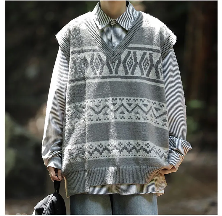Description Picture 5 of itemMen Sweater Vest Autumn V-neck Loose Spliced Stripe Knitting Vests Couple All-match Streetwear Japan Style Sleeveless Sweaters