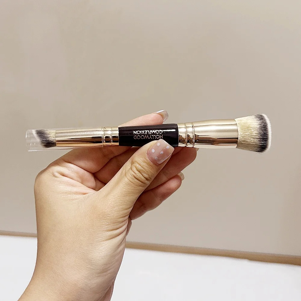 The Hollywood Complexion Brush Double extrémité visage fond de teint correcteur pinceau de maquillage Contour mélange outil cosmétique