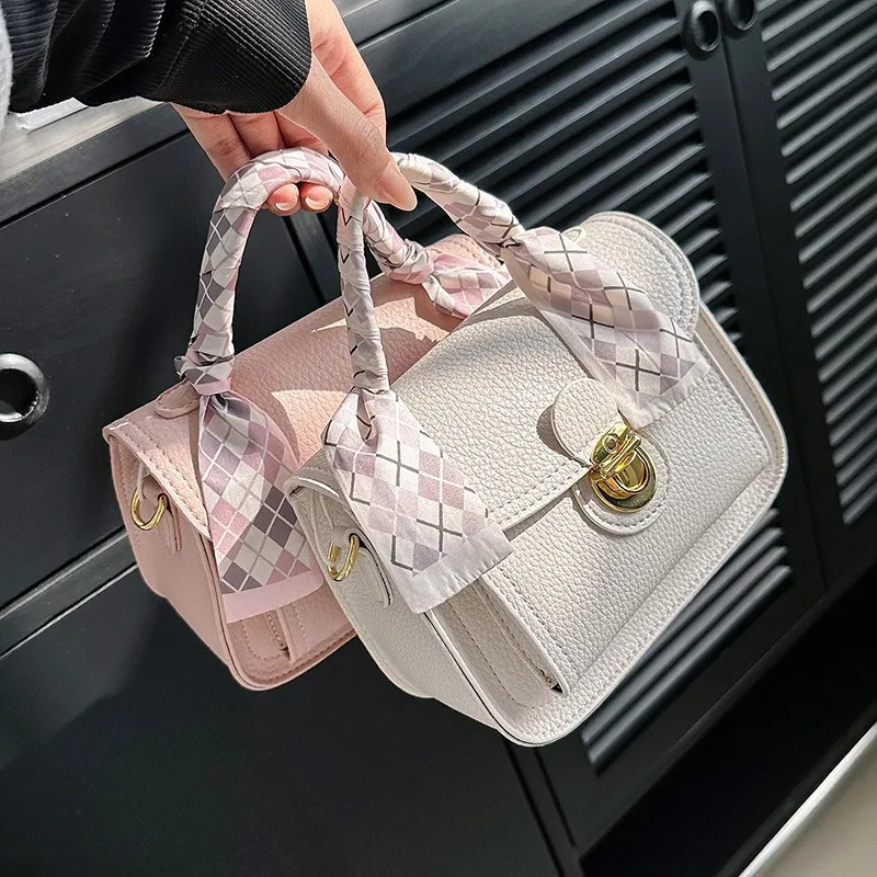 Casual Style Handheld Small Bag New Women's Unique One Shoulder Simple Fashion Crossbody Bag