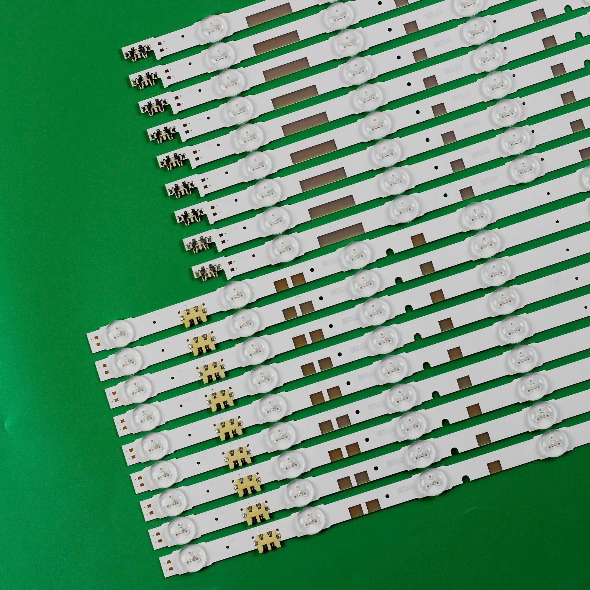 LED Ʈ, UN55JS7250 UN55JS7200F UN55JS7200G UN55JS700DF UN55JS700D UN55JS7000F UE55JU6875UXXE CY-TJ055HGEV2V, Ʈ 18