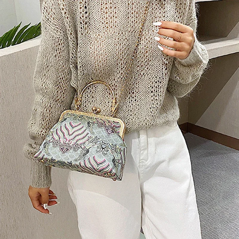 YoReAi New Women's Casual Cheongsam Casual Bag Buckle Shell Shoulder Bags Fashion Travel Handbag Makeup Storage Package Wallet