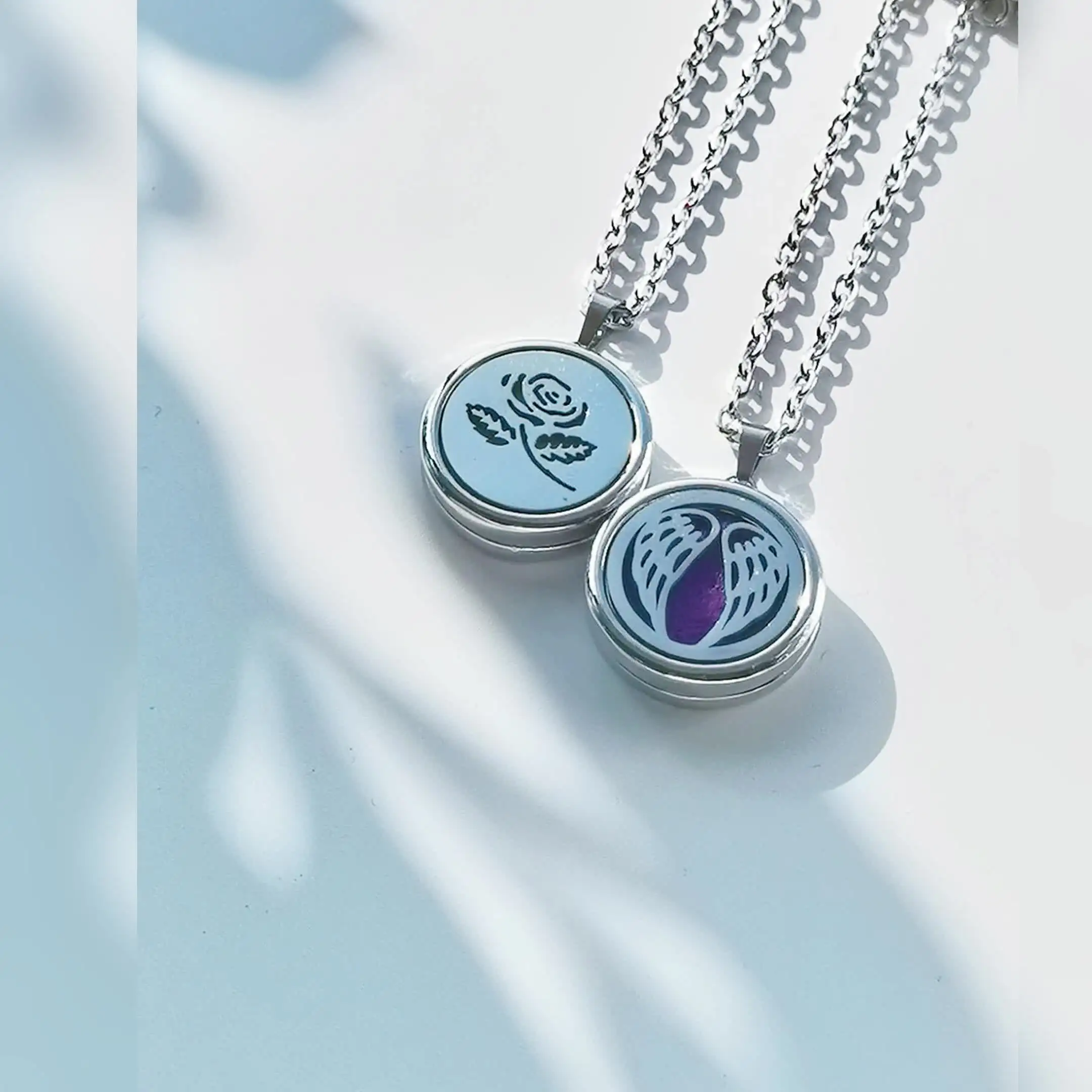 Collana diffusore di oli essenziali Albero della vita: medaglione per aromaterapia con cuscinetti colorati - Italia
