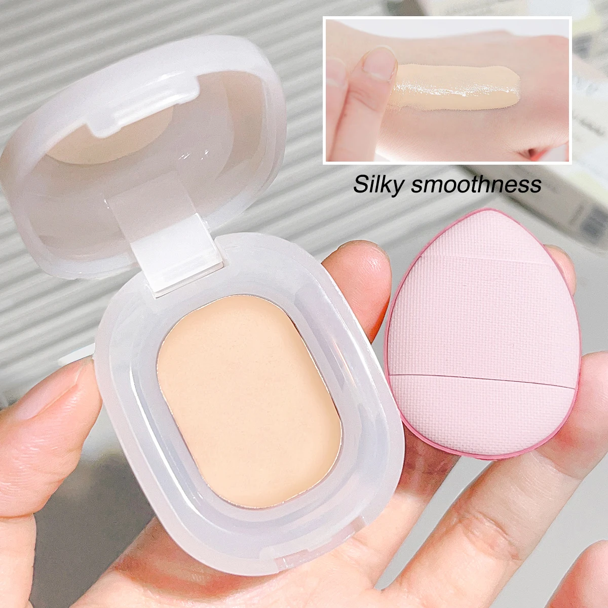 Soft light without trace concealer Highlight acne mark cover dark circles Matte brightening concealer gift thumb puff 5