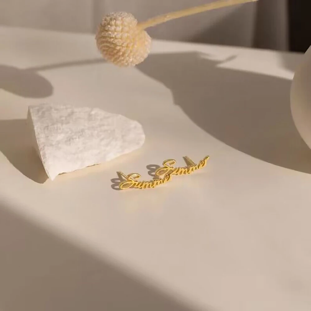 Рисунок 3 - Женские серьги-гвоздики ручной работы