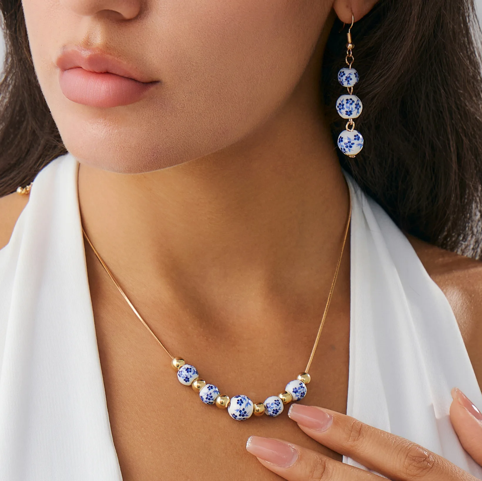 Blue and White Porcelain Beads Drop Earrings for Women Blue White Floral Porcelain Bead Gold Ball Necklace Femal Wed Jewelry Set