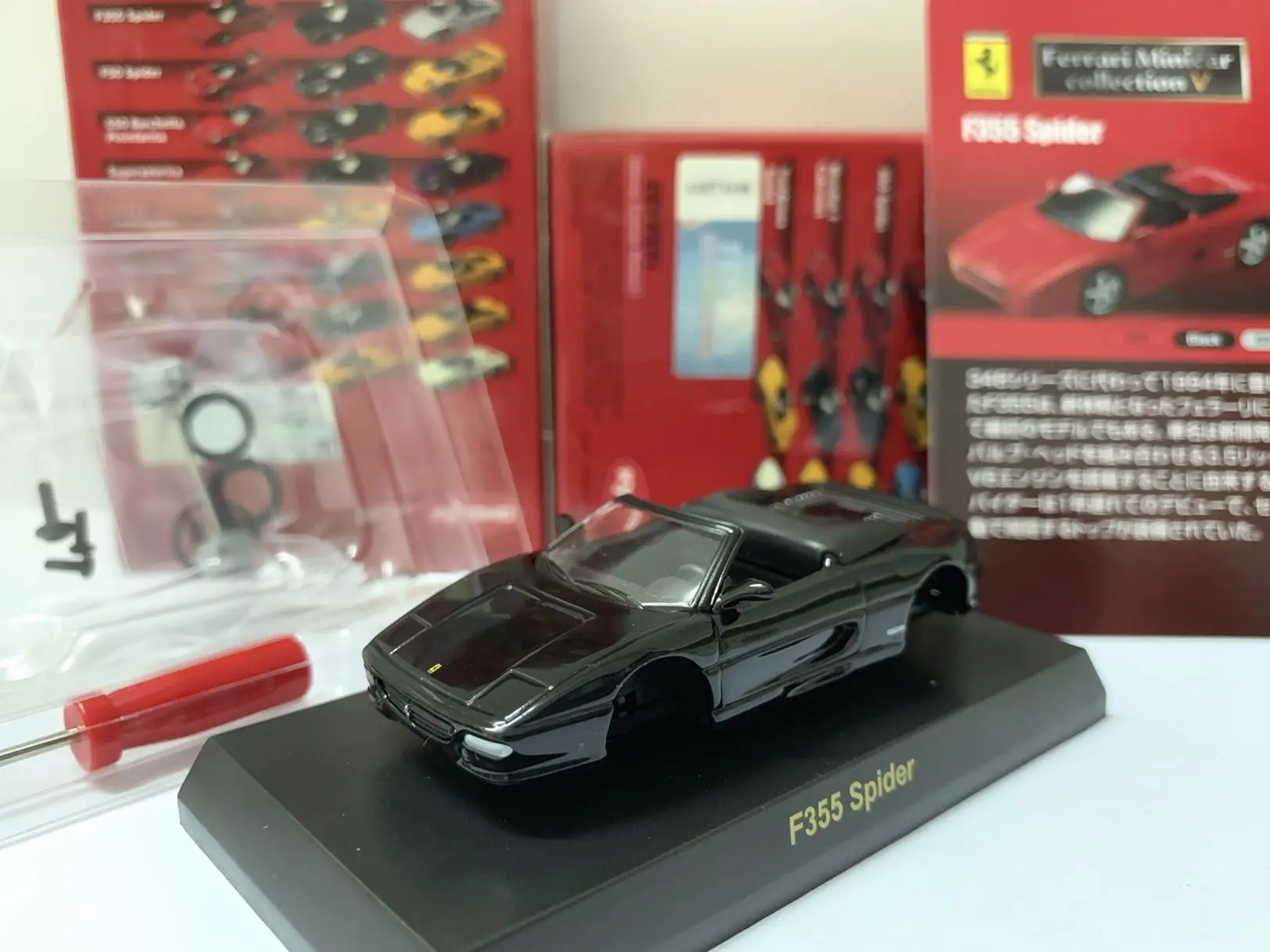

Коллекционная модель тележки из литого сплава KYOSHO F355 Spider 1/64