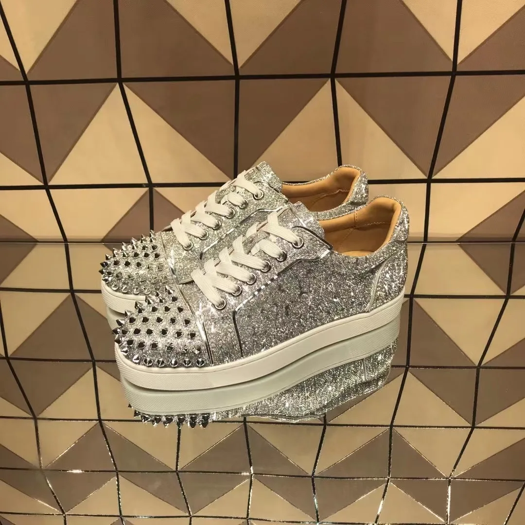 

Low Cut Mens Luxury High Quality Trainers Driving Spiked Silver Glitter Genuine Leather Rivets Toecap Flats Sneakers Shoes
