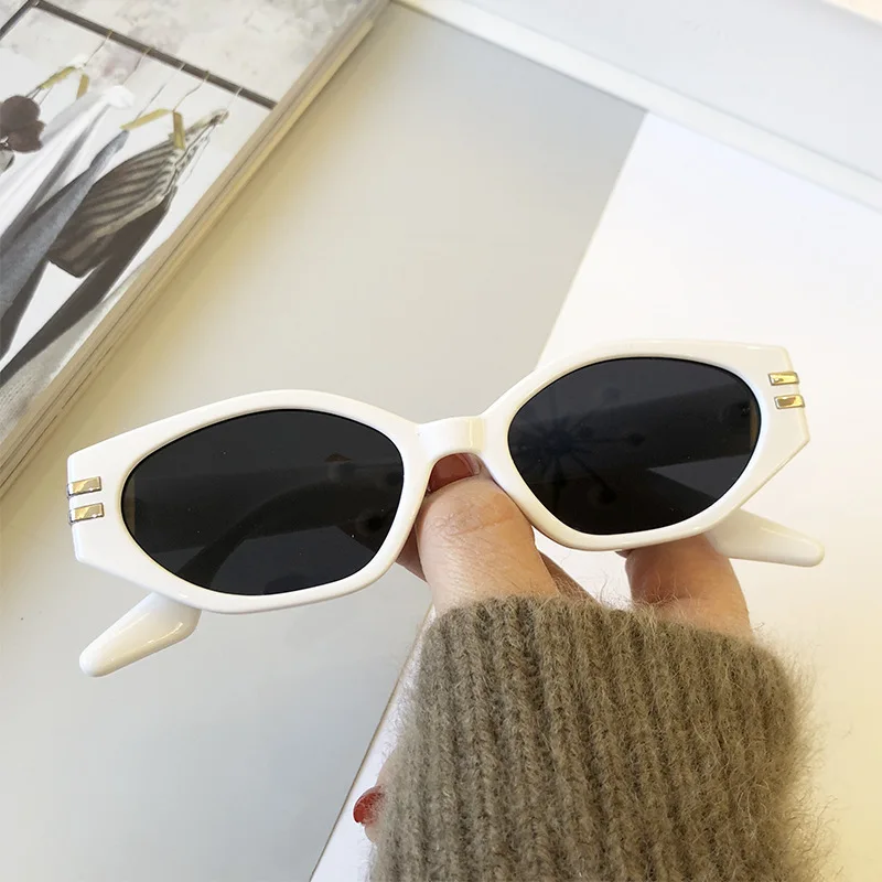 

New Retro Irregular Square Sunglasses for Women Men Fashion Designer Small Frame Sun Glasses Trending Shades UV400 Eyewear