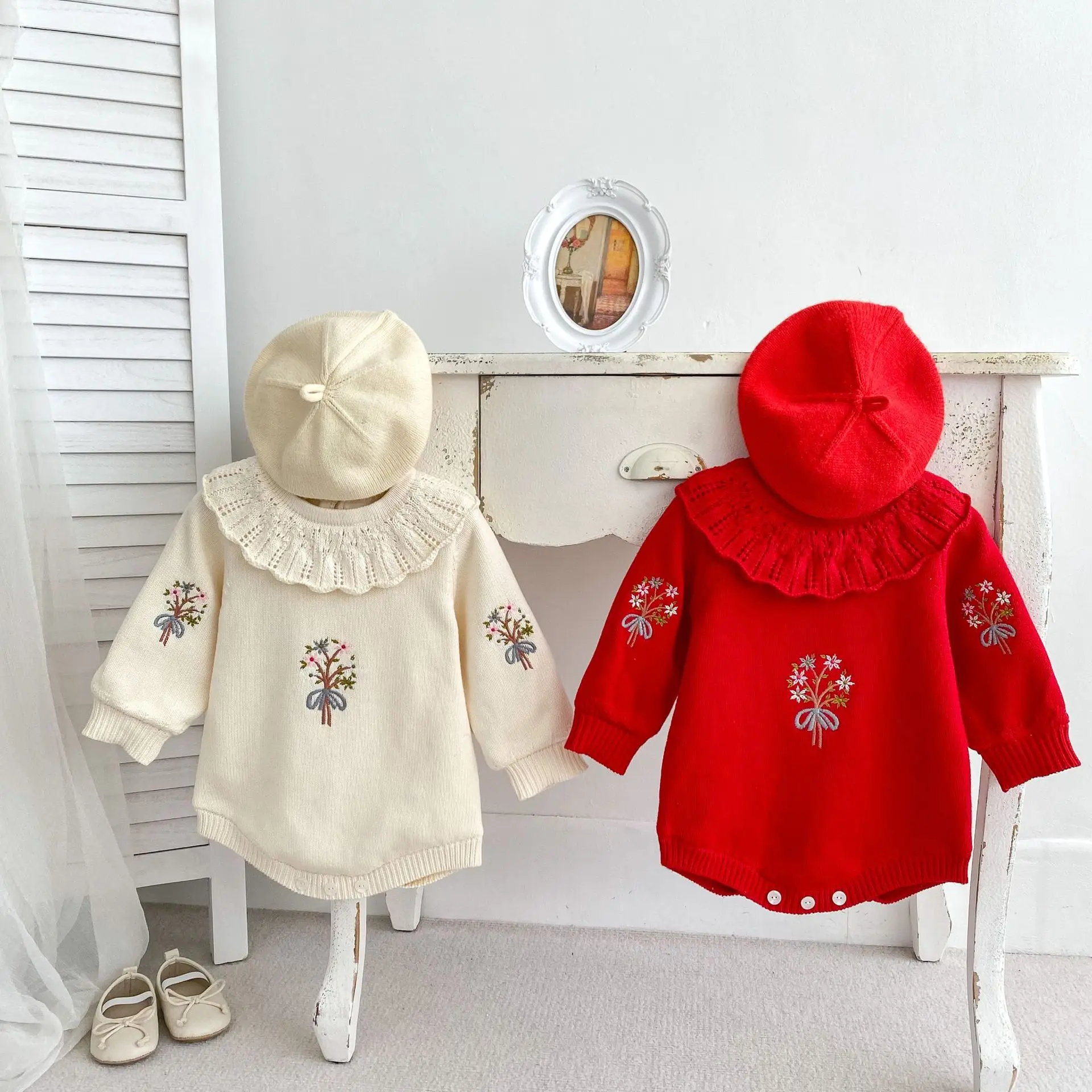 

Autumn Winter New Fashion Boy Girl Baby Knitted Plus Velvet Thicken Bodysuit Infant Cotton Embroidery Flower Fleece Warm Onesie