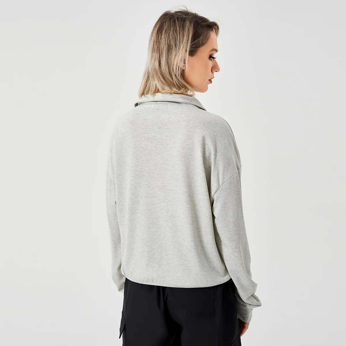 

Women's Pullover Sweatshirt
