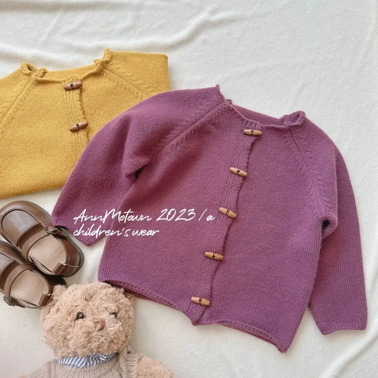 Girls' sweaters Bull horn button new styles of children's spring and autumn trendy winter baby girl clothes cardigan，W104 1