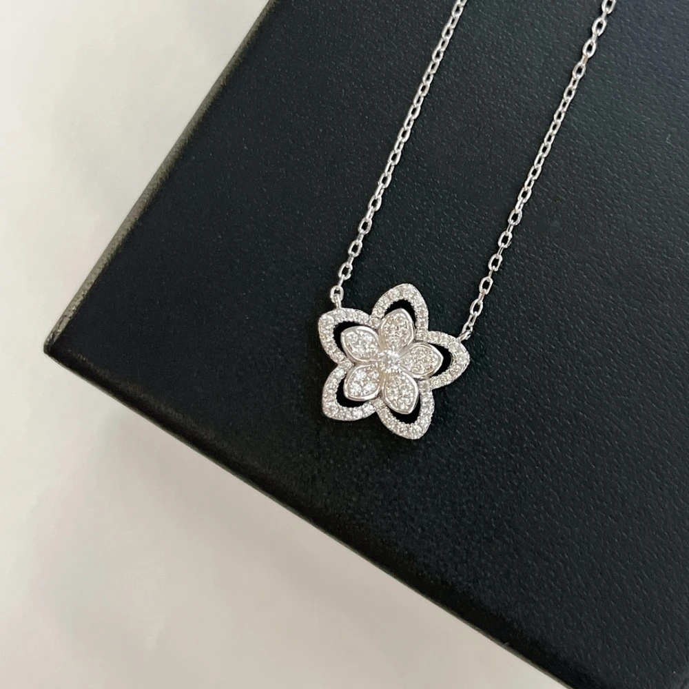 

Small Flowers Five-Petal Flower Hollowed Necklace S925 Sterling Silver All-In-One Commuter Clavicle Chain Star Senior Feeling