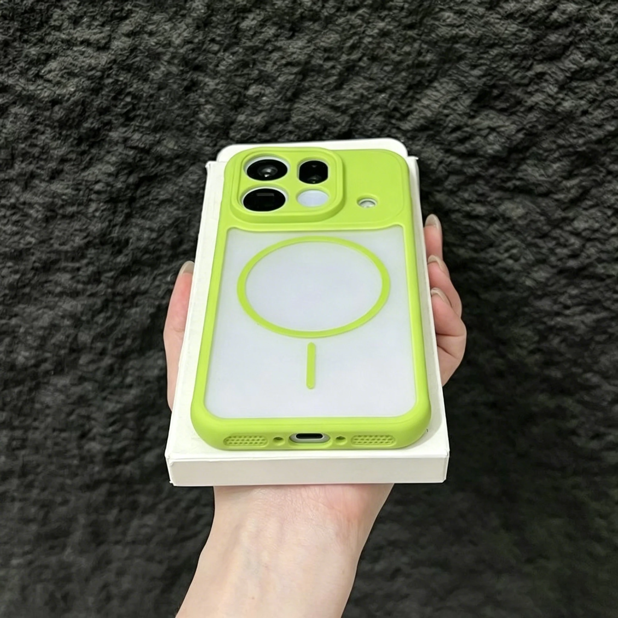 Luxury Frosted Glossy MagSafe Armor Case - Transparent Wireless Charging Hybrid Cover