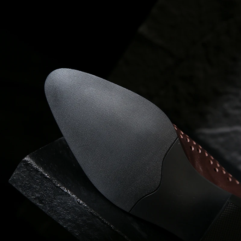 Women's New Spring and Autumn Vintage Genuine Leather Cowhide Pointed Hollow Hole Comfortable Middle Heel Muller Single Shoes