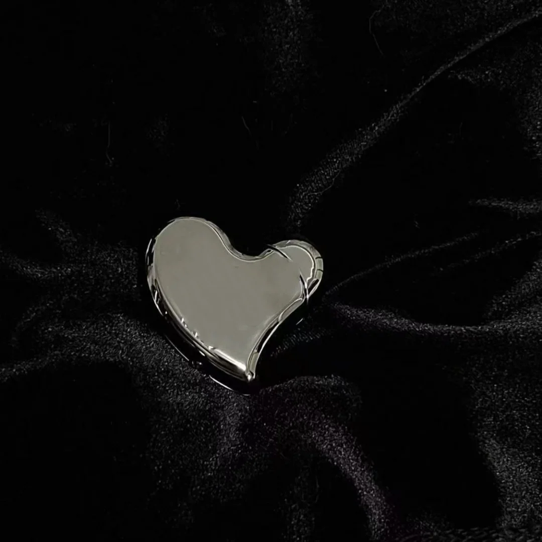 Briquet gonflable en alliage métallique, en forme d'amour, Portable, de luxe, de haute qualité, Design personnalisé, comme cadeau pour hommes et femmes, nouvelle collection