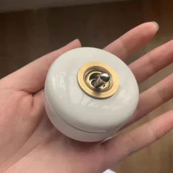 레트로 빈티지 북유럽 스타일 화이트 심플 호텔 라운드 도자기 세라믹 라이트 로커 황동 토글 벽 스위치, DIY 홈 장식