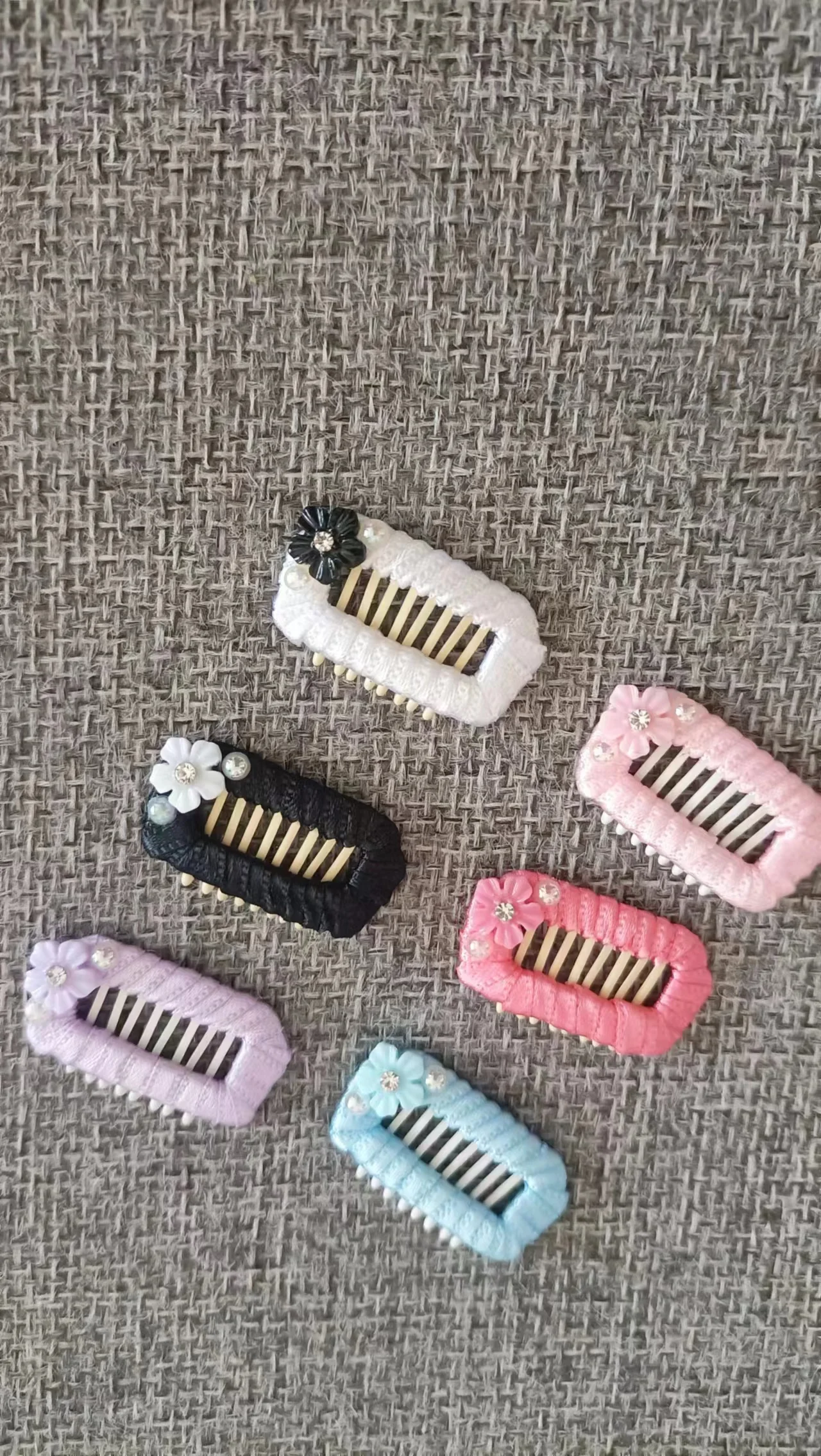 

Cute Dog Hairpin Handmade BB Broken Hairpin Puppy Grooming Headdres Korean Comb Clip Maltese Yorkshire Xishi Pet Accessories