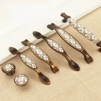 หรูหราบรรยากาศเซรามิคเฟอร์นิเจอร์จับ Rose Gold Handl ตู้ครัวกลางแจ้งเฟอร์นิเจอร์ดอกไม้ Vintage Handl 3