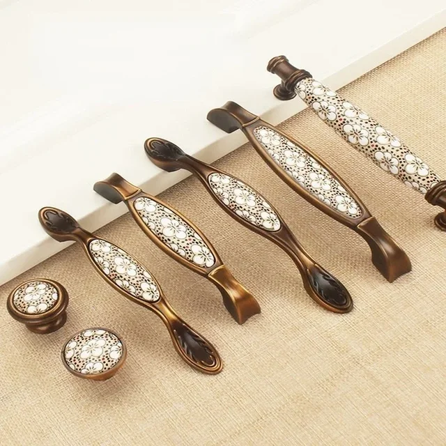 หรูหราบรรยากาศเซรามิคเฟอร์นิเจอร์จับ Rose Gold Handl ตู้ครัวกลางแจ้งเฟอร์นิเจอร์ดอกไม้ Vintage Handl 3