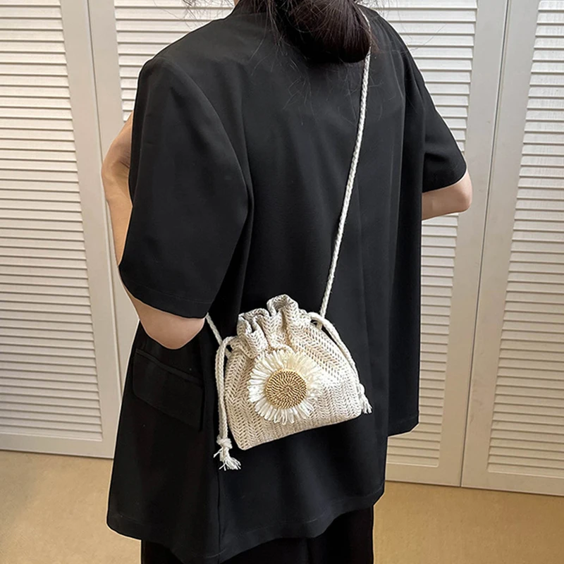 Drawstring Straw Beach Bags Flower Embroidery Bags Ladies Beach Bucket Crossbody Handbags For Travel