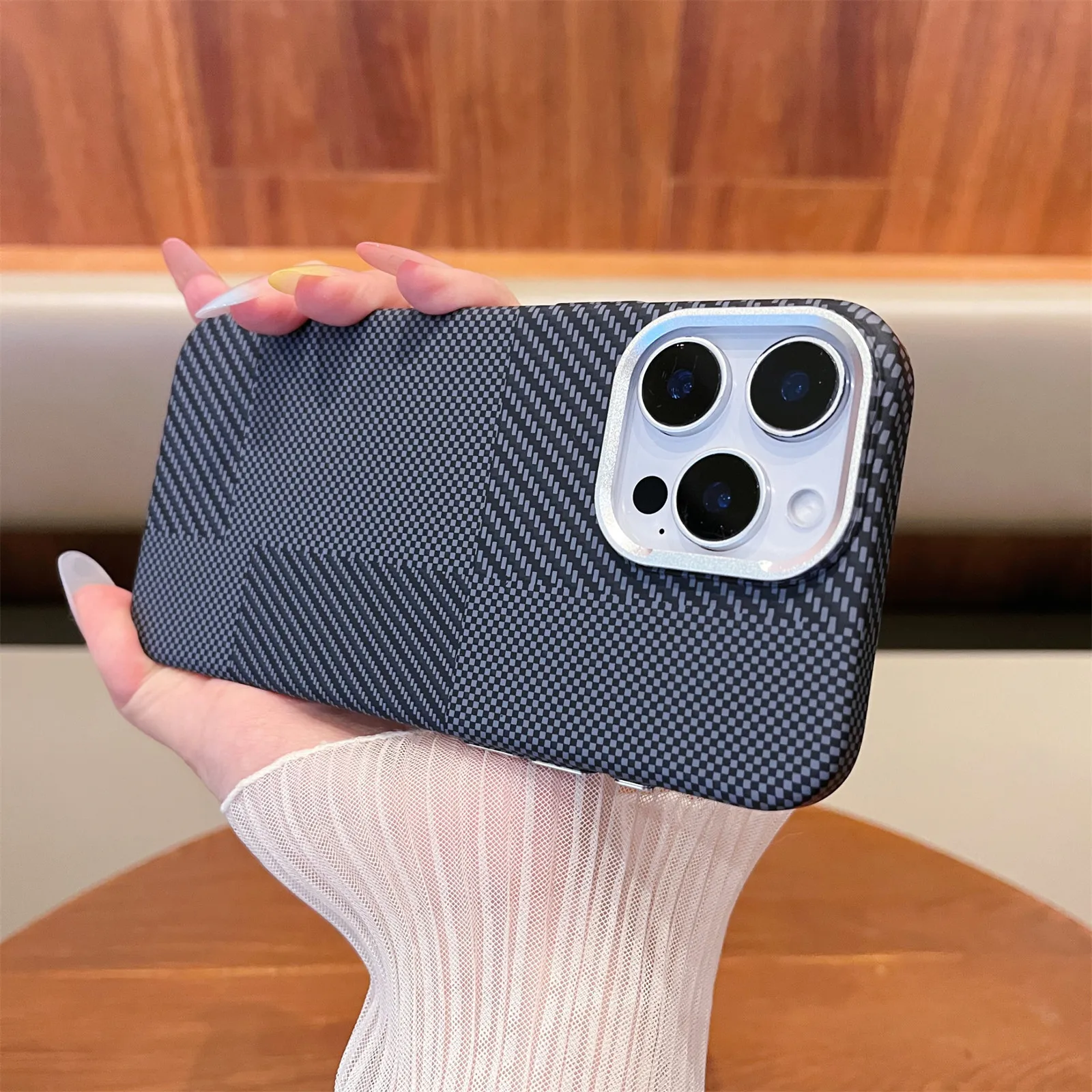 Carbon Fiber Magnetic Phone Case - Shockproof Slim Kevlar Protective Cover