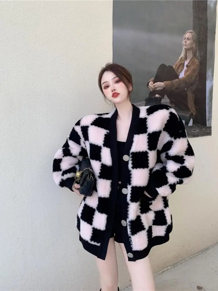 

2023 New Black Pink Plaid Sheep Cap Wool Stitching Wind Fur Cardigan Jacket Anti-fur Winter Women's Cold Clothes Traf Coat Coats