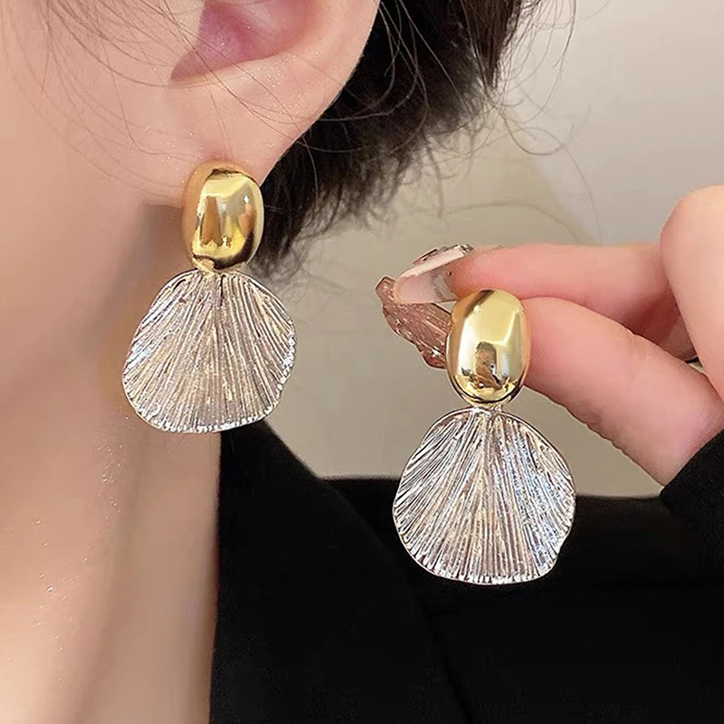

New Vintage Metal Shell Stud Earrings For Women Fashion Punk Geometry Dangle Earrings Jewelry