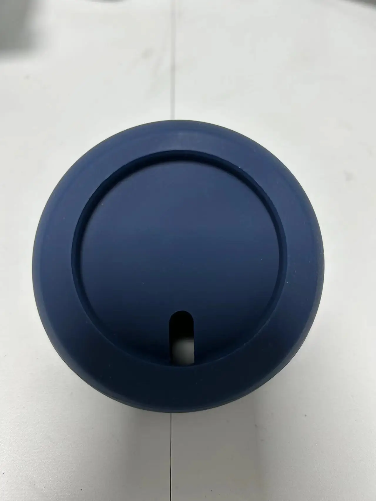 مكتب شحن لاسلكي مغناطيسي على شكل كرة حامل من السيل...