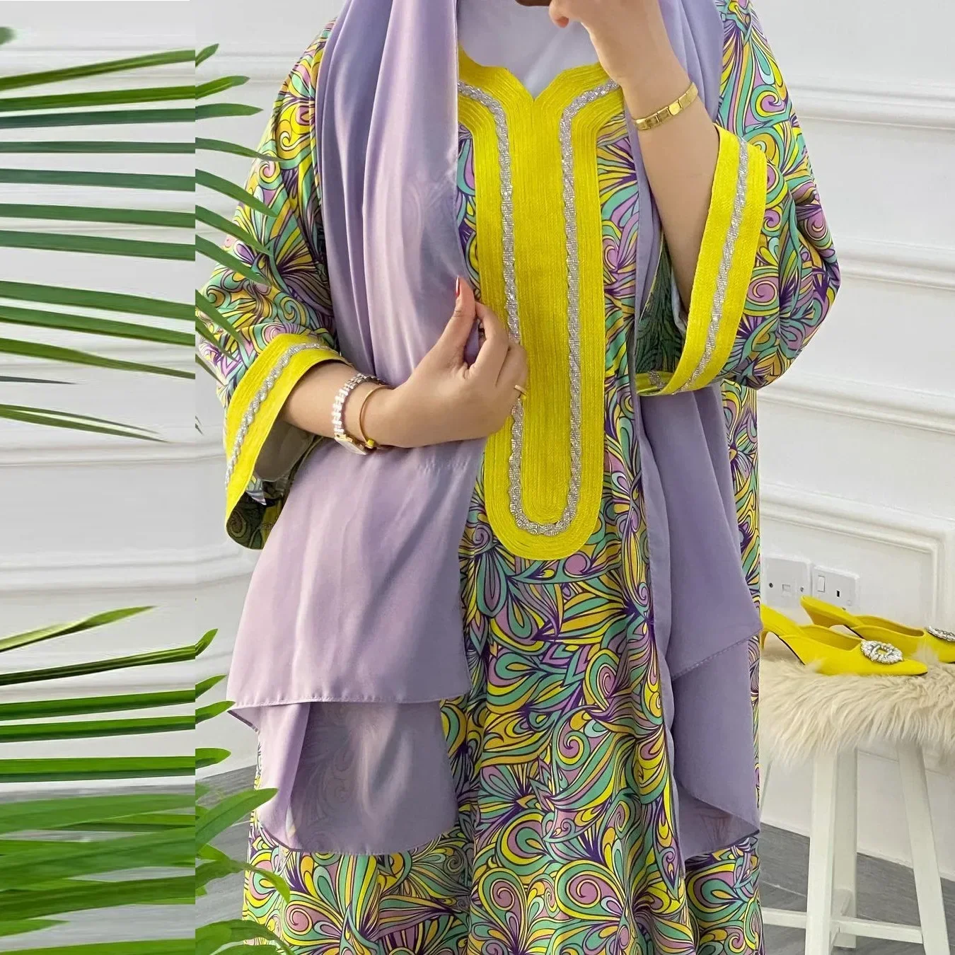Muslim Abaya Dress Dubai Retro Ethnic Floral Print Long Sleeve Dresses V-Neck Diamonds Robe Islamic Ramadan Kaftan Marocain