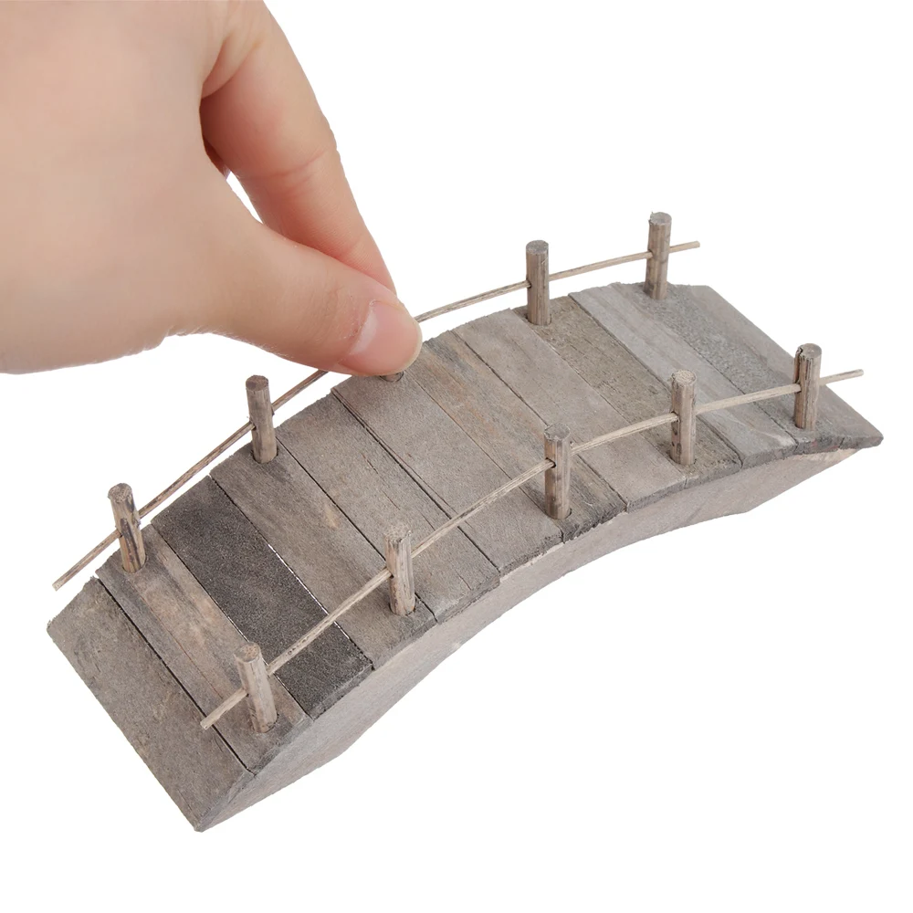 Dollhouse Mini Wooden Arch Bridge with Railing Water Well Chicken Coop Miniature Fairy Garden Micro Landscaping Decoration Model 2