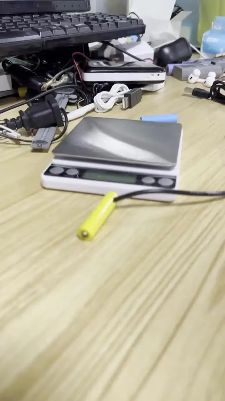 Convertitore USB A Batteria AA LR6 1.5V – Alimenta Giocattoli, Orologi, Termometri Con Power Bank, Cavo 120 Cm