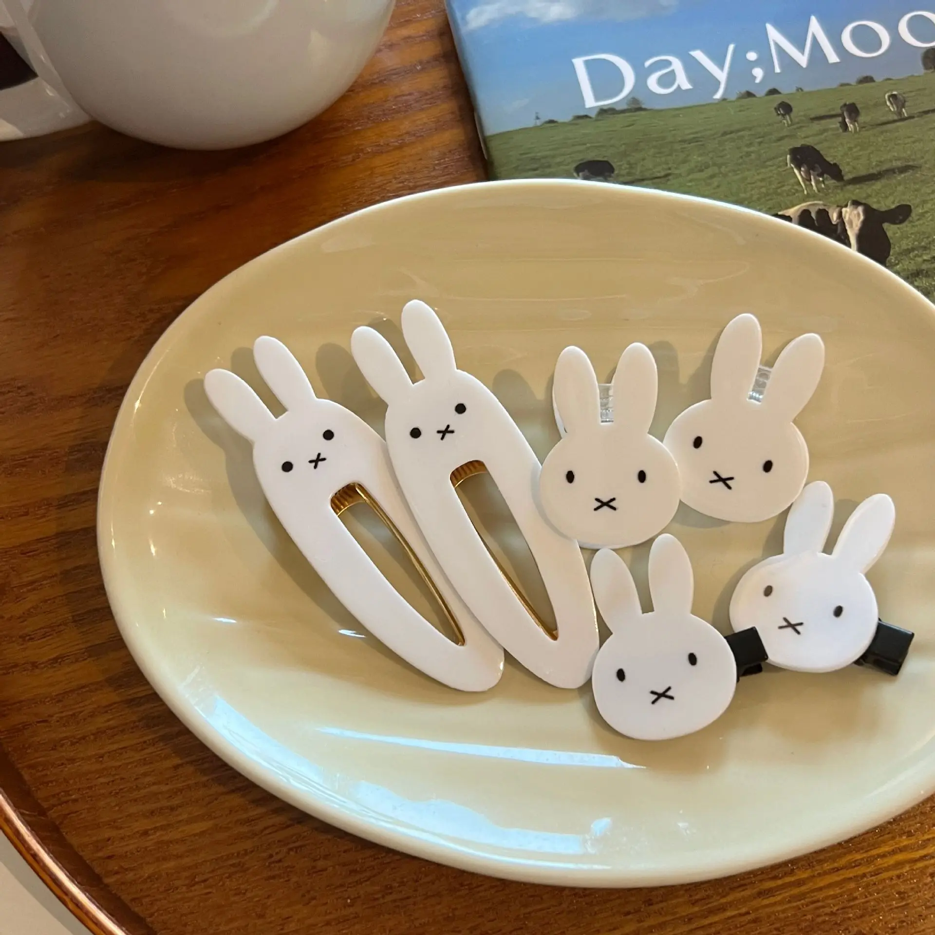 

Kawaii Miffy Hair Clip Cartoon Anime Hair Accessories Cute Sweet Cool Student Headwear Y2K Jewelry Accessories Girl Gift Kid Toy