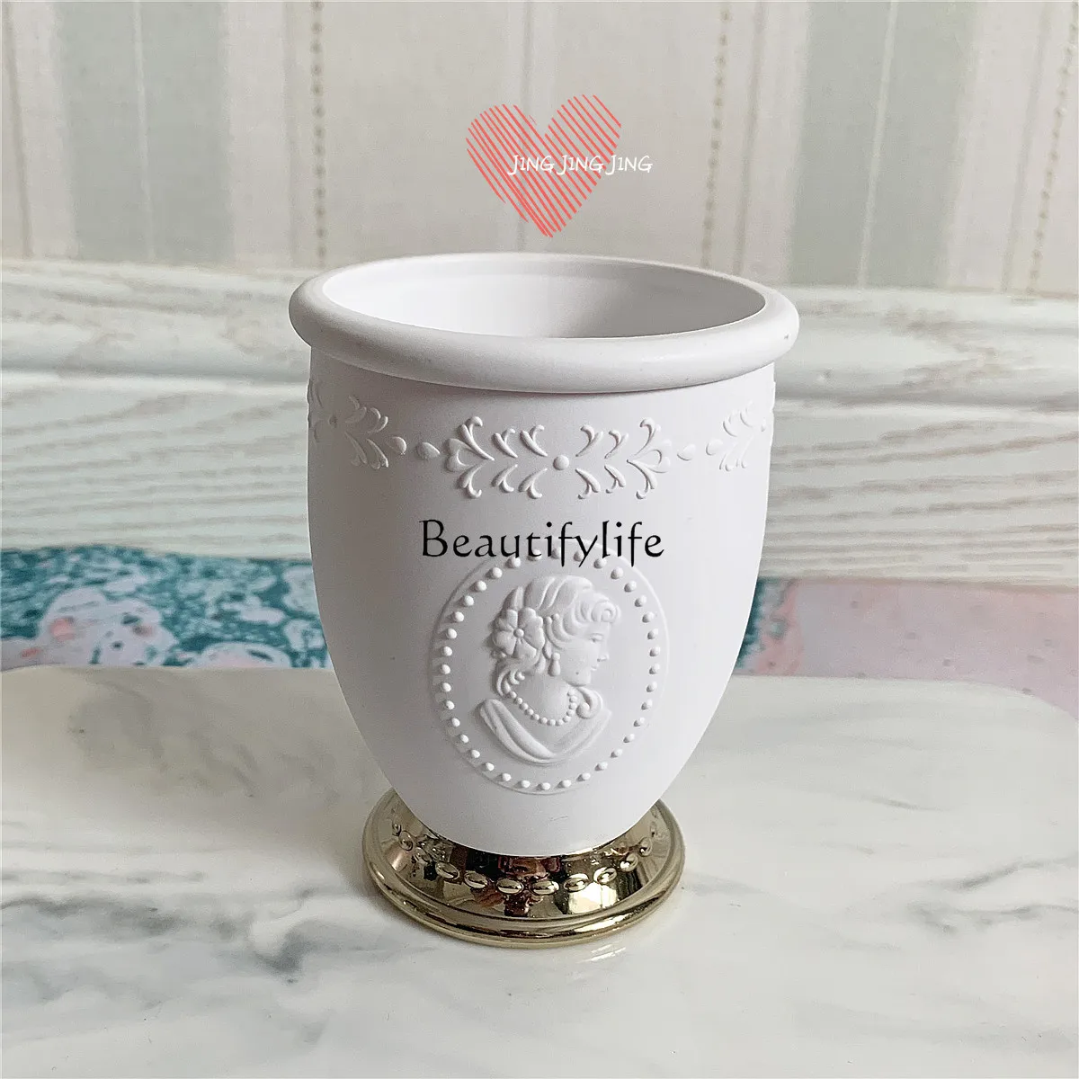 

Lady Embossed Portrait Brush Pen Holder Storage Makeup Brush Holder