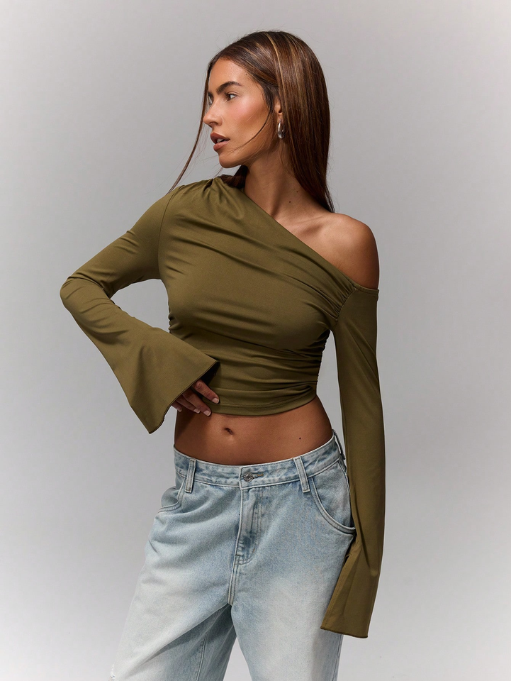 Women's casual sexy slant neck shoulder asymmetrical hem long sleeve crop top