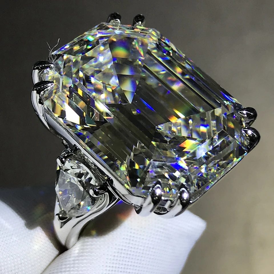 【プレミアム】シルバー＆ダイヤモンド エンゲージリング（メインストーン1ct） Amazon | [3MNSCD] 婚約指輪 3石ダイヤモンドリング エンゲージ