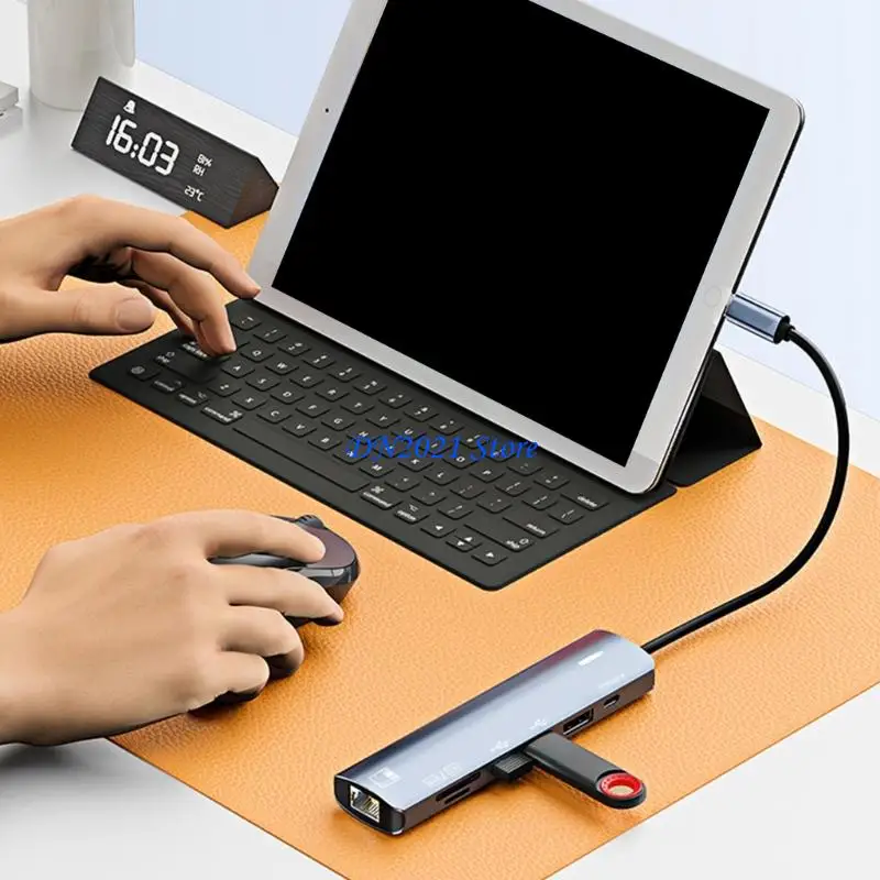 F3KE 여행 친화적인 USB 유형 C 다기능 장치 60Hz 1.4 100W 급속 전력 RJ45 연결 및 Portabili용 카드 액세스